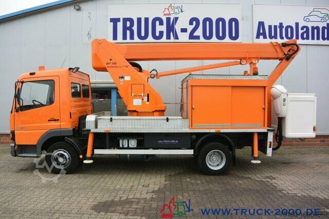 Panelvan Mercedes-Benz Atego 815 Wumag WT170 17 m seitl. Auslage 11.3 m