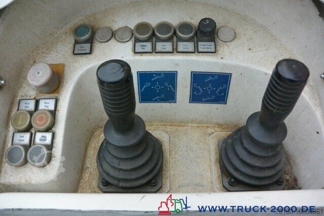 Panelvan Mercedes-Benz Atego 815 Wumag WT170 17 m seitl. Auslage 11.3 m