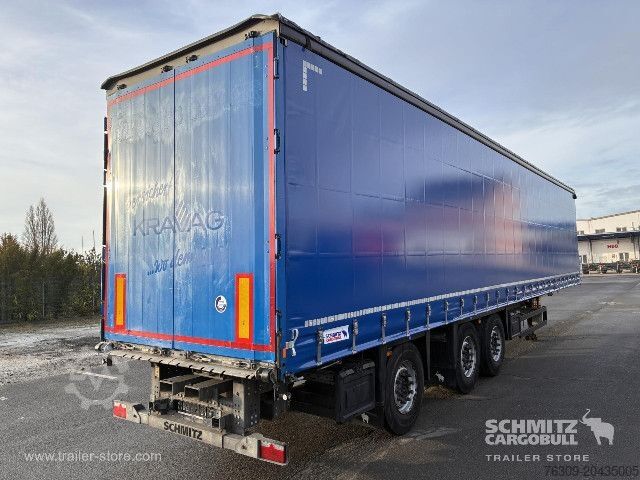 Auflieger mit Pritsche & Plane Schmitz Cargobull Curtainsider Standard Staplerhalterung Getränke
