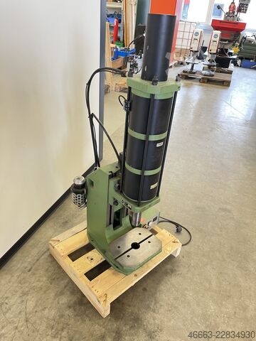 Pneumatisk presse med tohåndsbetjening Schmidt 32KN