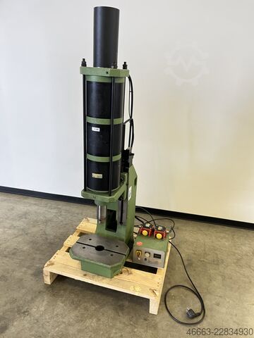 Pneumatisk presse med tohåndsbetjening Schmidt 32KN