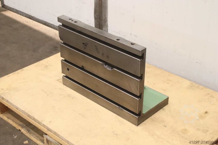 Clamping bracket with T-slots Guss 535/250/H400 mm