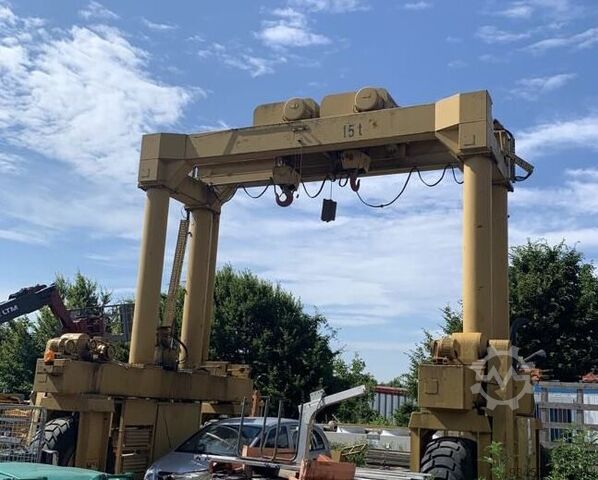 Brugkraan Caterpillar