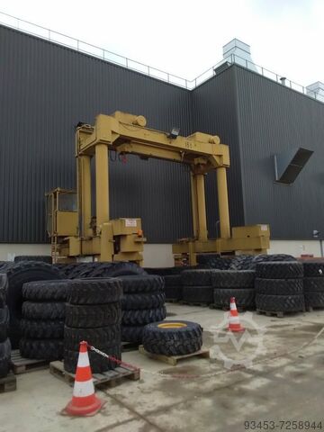 Brugkraan Caterpillar