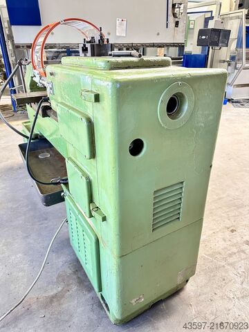 Center lathe Ursus 255