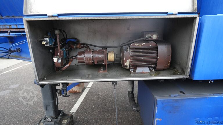 Autocisterna per alimenti HOBUR Food tank trailer
