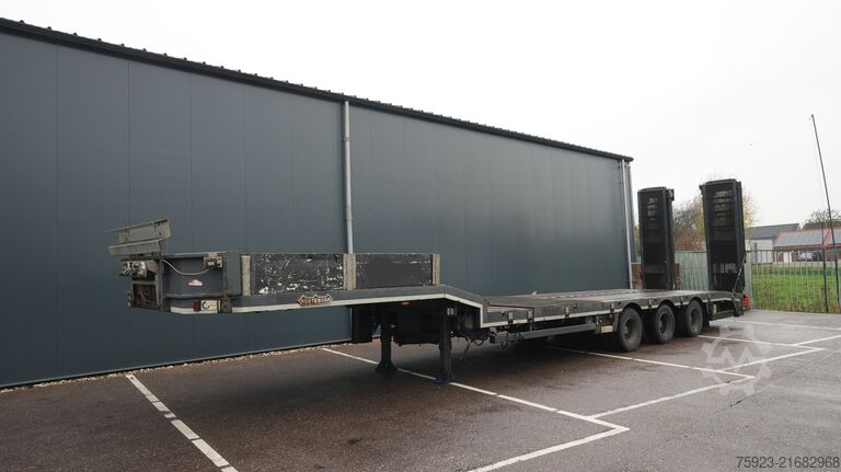 Caricatore semi basso Nooteboom Semi low loader trailer