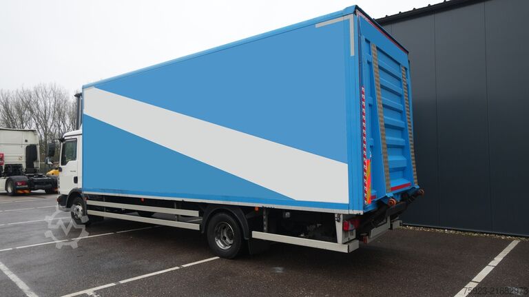Valigia MAN TGL 12.220 closed box truck
