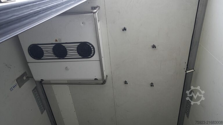 Trasporto refrigerato/congelato Krone 3 Axle frigo trailer with THERMO KING SLXi Spec...