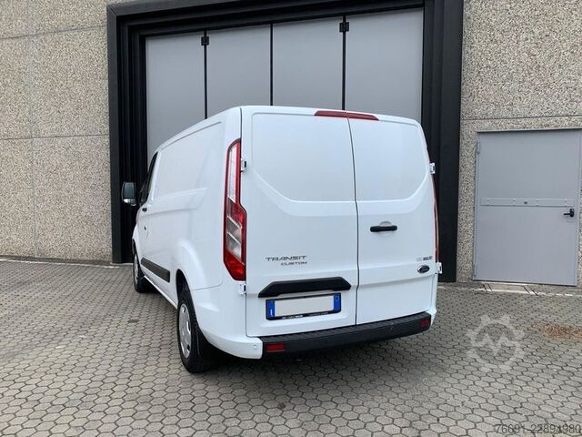 Autocamion cu destinație specială Ford Transit Custom