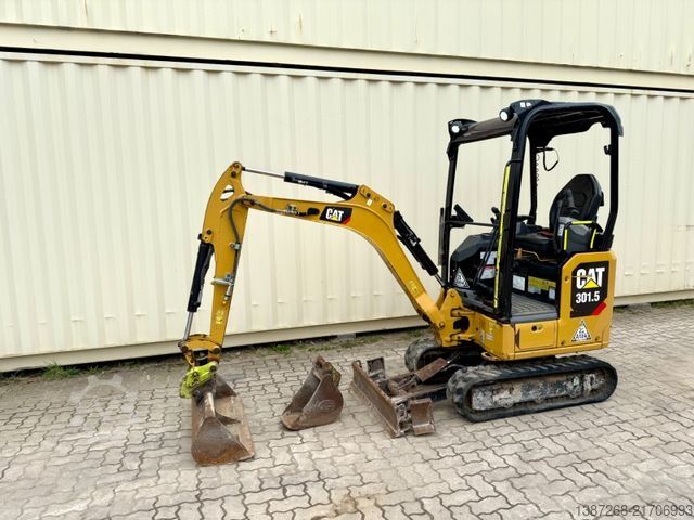 Minikotró CATERPILLAR 301.5 / 2020 BJ / 2 x Löffel