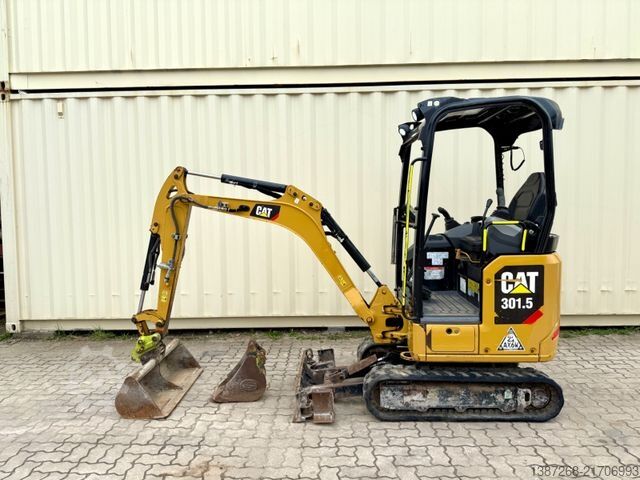 Minikotró CATERPILLAR 301.5 / 2020 BJ / 2 x Löffel
