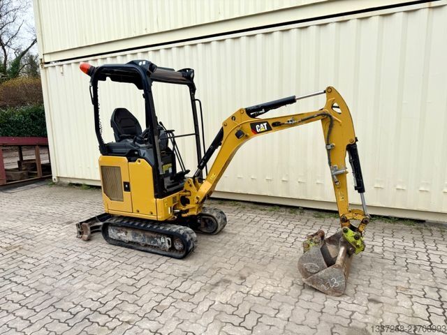 Minikotró CATERPILLAR 301.5 / 2020 BJ / 2 x Löffel