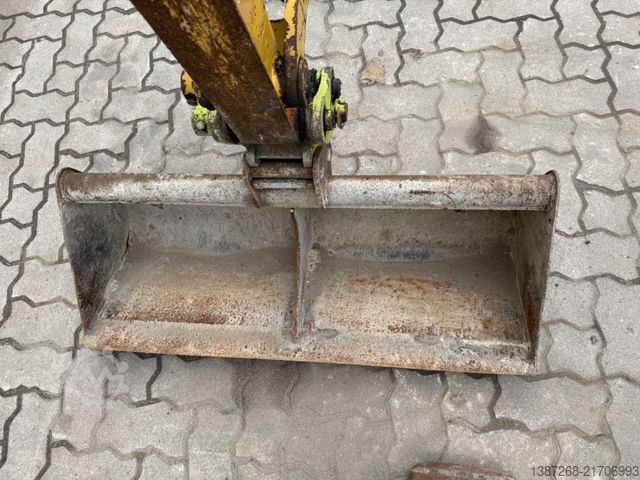 Minikotró CATERPILLAR 301.5 / 2020 BJ / 2 x Löffel