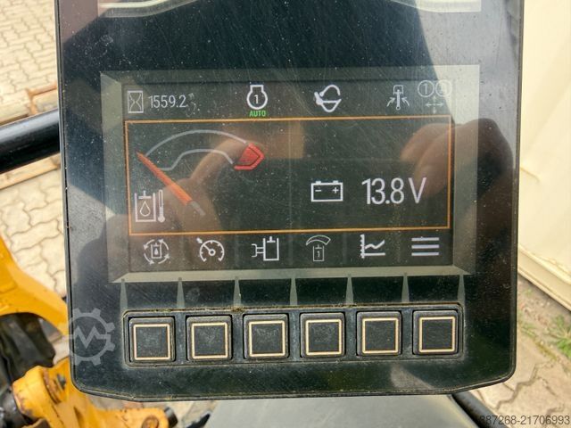 Minikotró CATERPILLAR 301.5 / 2020 BJ / 2 x Löffel