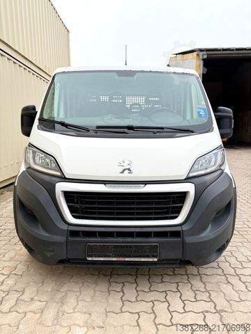 Pick-up furgon PEUGEOT Boxer Doka Pritsche / 1. Hand / Klima