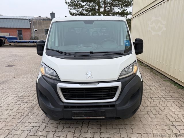 Pick-up furgon PEUGEOT Boxer Doka Pritsche / 1. Hand / Klima