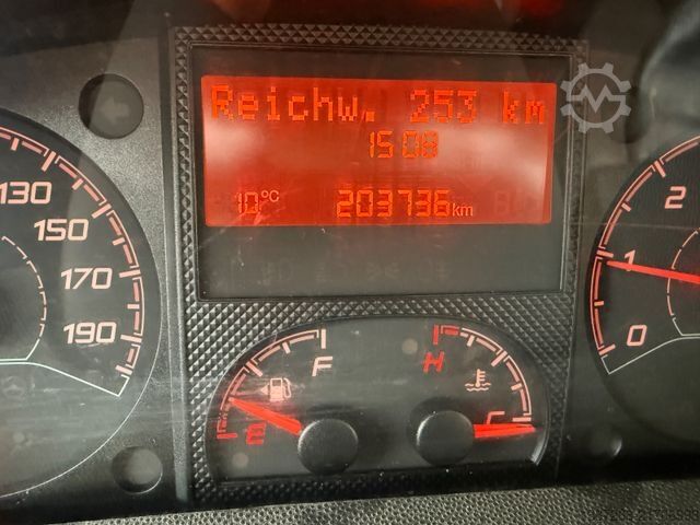 Pick-up furgon PEUGEOT Boxer Doka Pritsche / 1. Hand / Klima