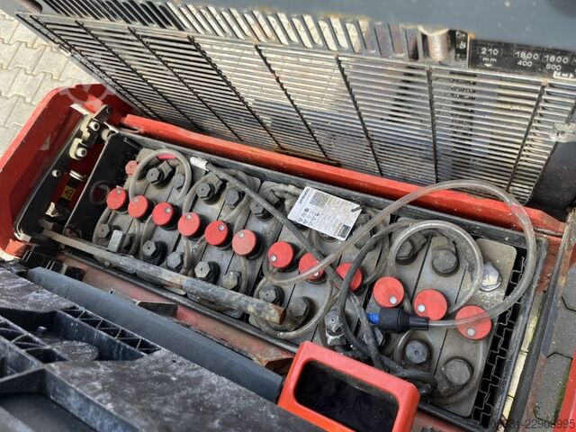 Deichselstapler Linde D08