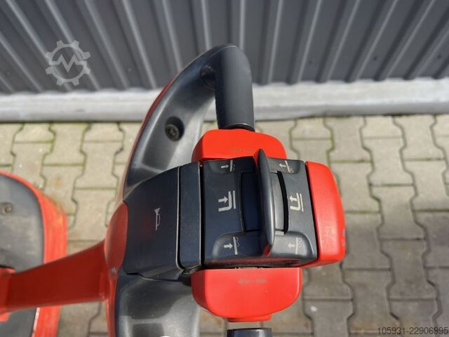 Deichselstapler Linde D08