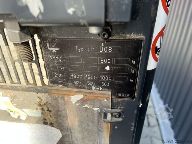 Deichselstapler Linde D08