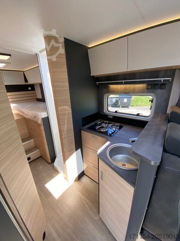Semi-integrated camper HOBBY Optima De Luxe T70 GE