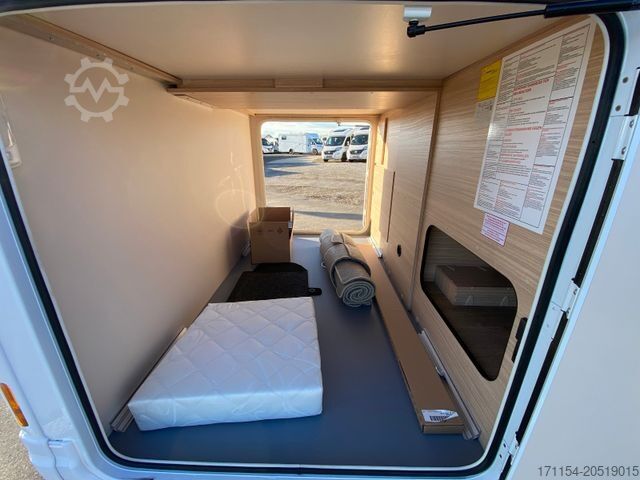 Semi-integrated camper HOBBY Optima De Luxe T70 GE