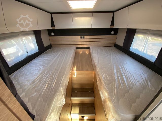 Semi-integrated camper HOBBY Optima De Luxe T70 GE