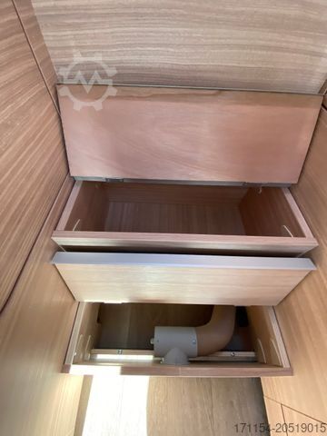 Semi-integrated camper HOBBY Optima De Luxe T70 GE