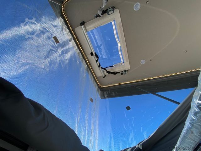 Campervan VANTOURER Van 600 L , mit Aufstelldach,Längsbetten,Automat