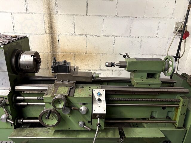 Torno de centro y torno de husillo de avance PRVOMAJSKA TNP 380