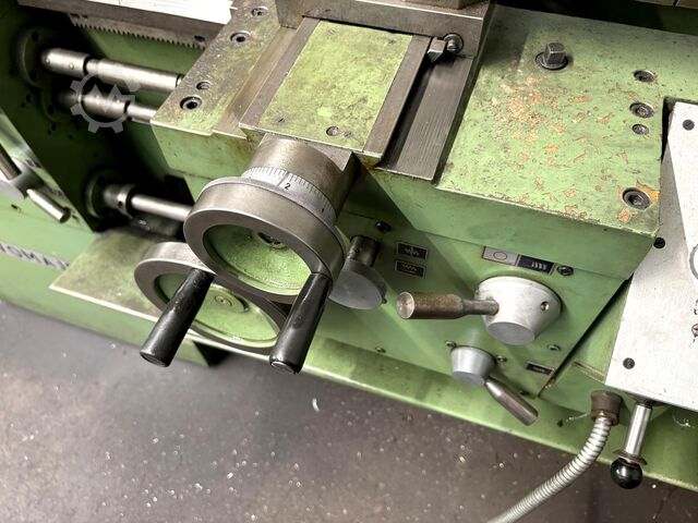 Torno de centro y torno de husillo de avance PRVOMAJSKA TNP 380