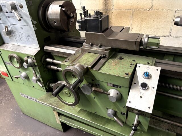 Torno de centro y torno de husillo de avance PRVOMAJSKA TNP 380