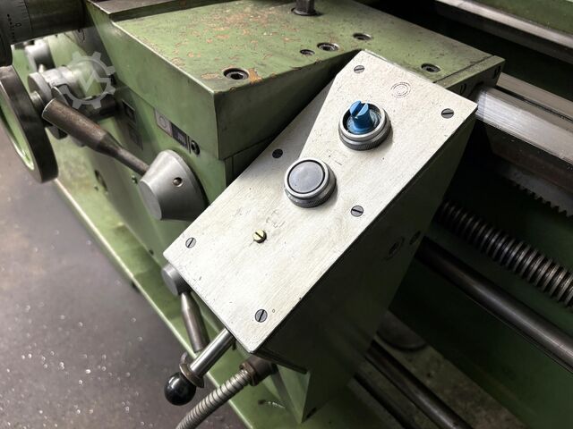 Torno de centro y torno de husillo de avance PRVOMAJSKA TNP 380