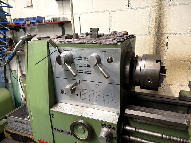 Torno de centro y torno de husillo de avance PRVOMAJSKA TNP 380