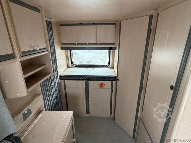 Caravan DETHLEFFS New Line RT 2 A Wohnwagen Festbett Fahrradträger