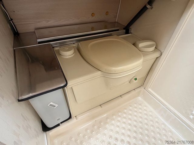 Caravan DETHLEFFS New Line RT 2 A Wohnwagen Festbett Fahrradträger