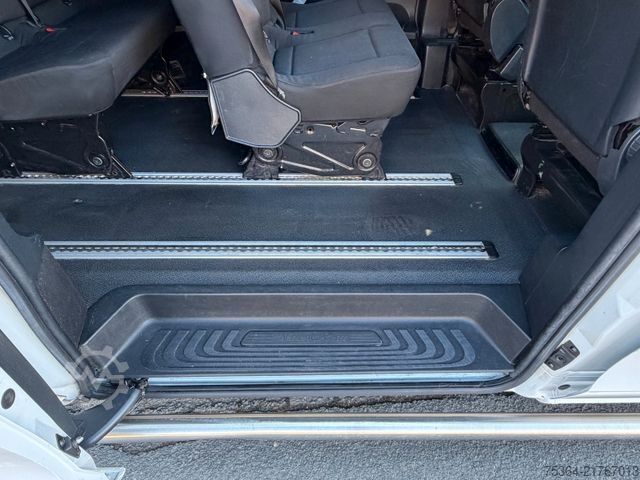 Minibus MERCEDES-BENZ Vito 109 Cdi Tourer Extra Lang 9Sitze Schiebetür