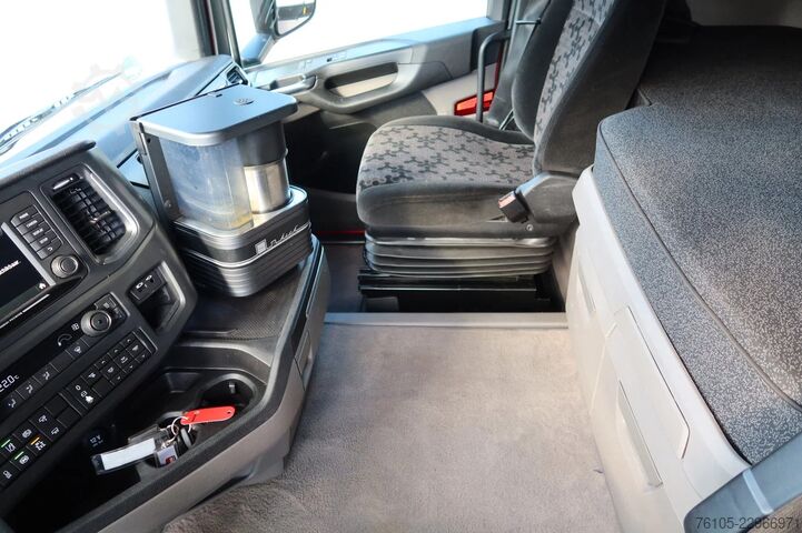 Camion-grue Scania R500 NGS 4x2 Trekker met kraan HMF 1920