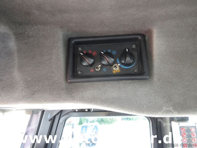 Traktor JCB Landpower Fastrac HMV 3200 Bj. 2009 80km