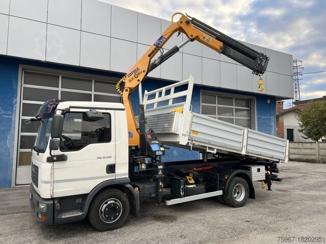 Trostrani kiper kamion sa dizalicom MAN TGL 12.210