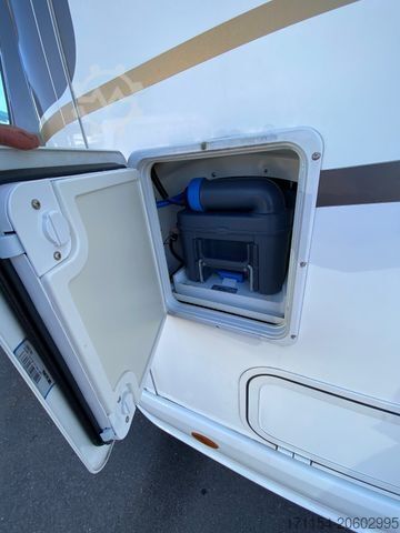 Alkovový obytný vůz EURAMOBIL Terrestra A 570 HS, Hubstützen, AHK, SAT,Luftfed