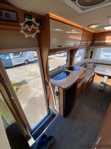 Alkovový obytný vůz EURAMOBIL Terrestra A 570 HS, Hubstützen, AHK, SAT,Luftfed