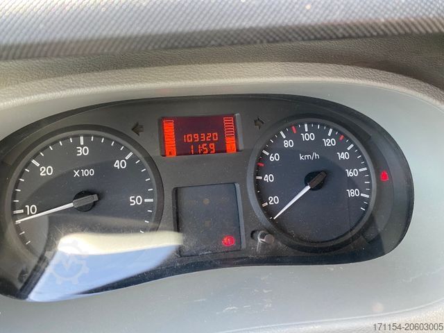 Polointegrovaný obytný vůz KNAUS SPORT TI 650 MG, Solar