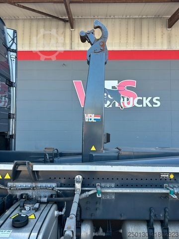 Abrollkipper VOLVO FH 750 6x2 BL VDL Abroller + Kempf PA27 AH