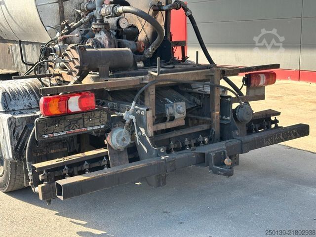 Furgone personalizzato MERCEDES-BENZ Atego 816 4x2 BL Asphaltpritze/Fahrgestell