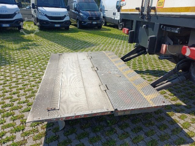 Autocarro con pianale e telone IVECO EUROCARGO ML190EL28/P