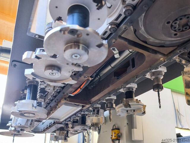 Centri di lavoro con consolle BIESSE ROVER A 1659