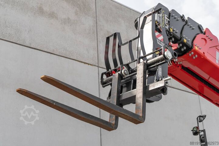 Chargeur télescopique Manitou MRT 2660