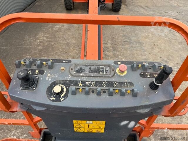 Telescopic boom lift JLG 460 SJ